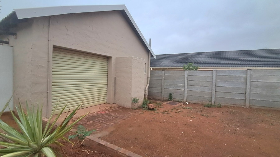 5 Bedroom Property for Sale in Fichardt Park Free State